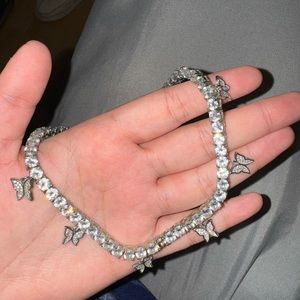 beautiful buttery choker!